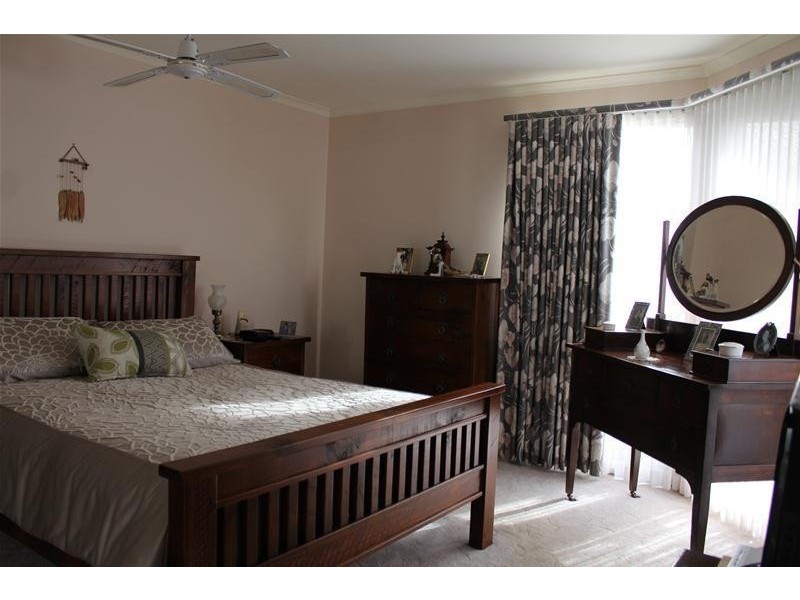 35 Parkwood Way, Traralgon VIC 3844