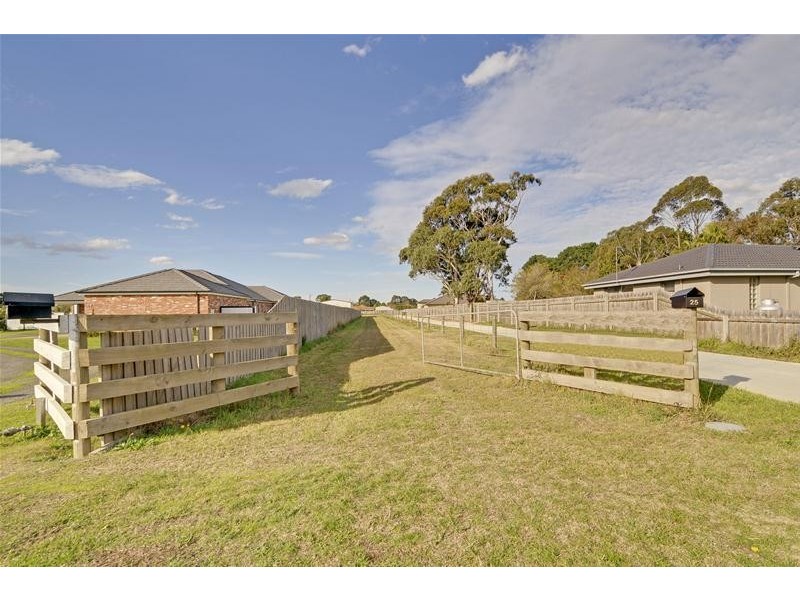 23 Wilga Crescent, Traralgon VIC 3844