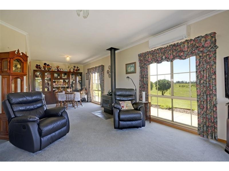 894 Cairnbrook Road, Glengarry VIC 3854