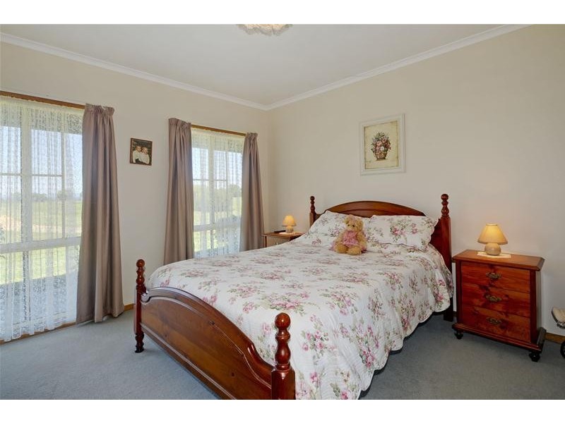 894 Cairnbrook Road, Glengarry VIC 3854
