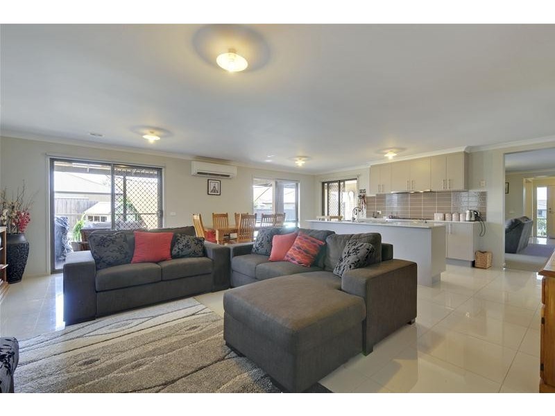 9 Kangaroo Grass Rise, Traralgon VIC 3844