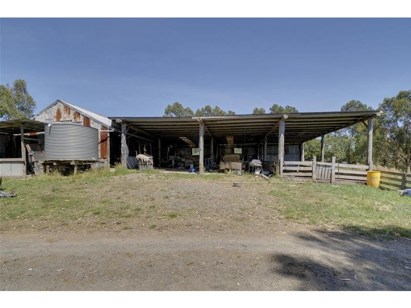 112 Martins Road, Willung South VIC 3844