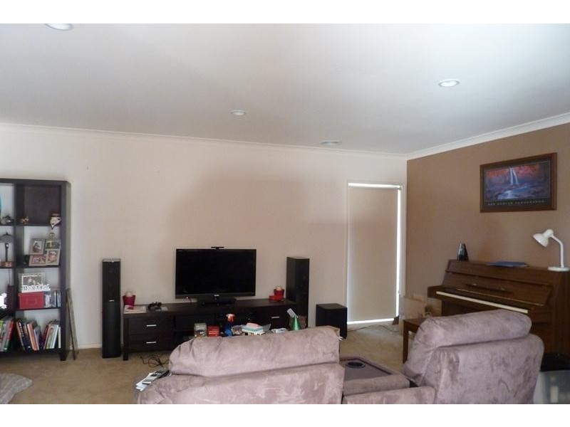 11 Mapleson Drive, Traralgon VIC 3844