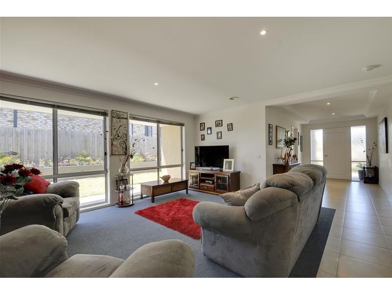 11 College Avenue, Traralgon VIC 3844