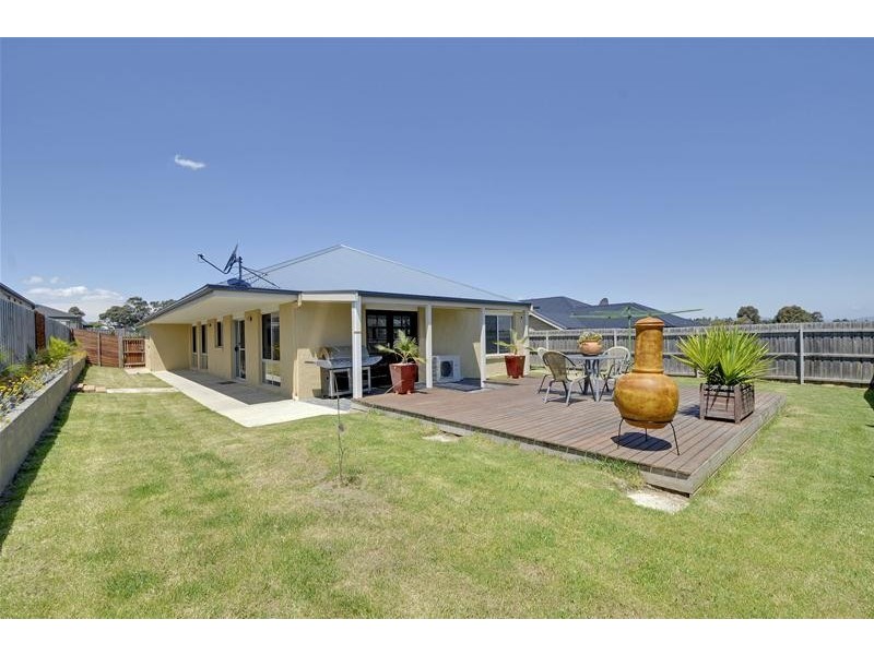 11 College Avenue, Traralgon VIC 3844