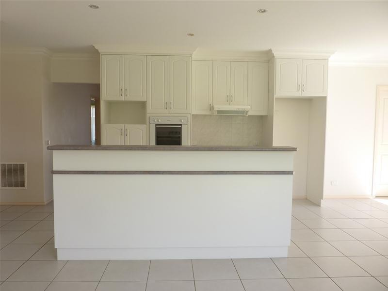 10 Sundale Road, Traralgon VIC 3844