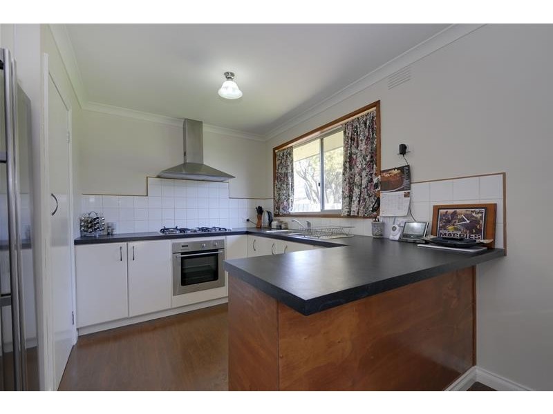 33 Sparks Lane, Toongabbie VIC 3856