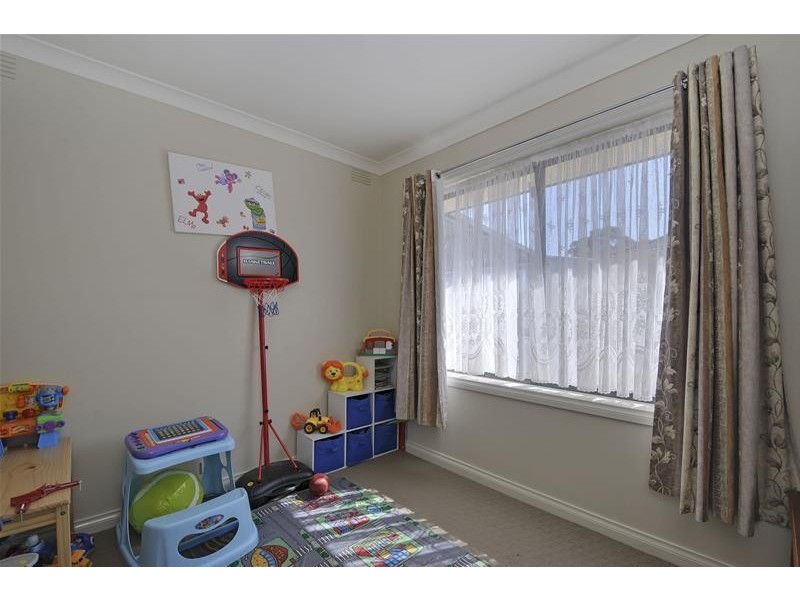 33 Sparks Lane, Toongabbie VIC 3856