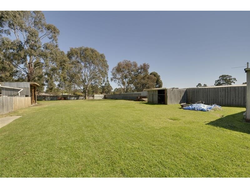 33 Sparks Lane, Toongabbie VIC 3856