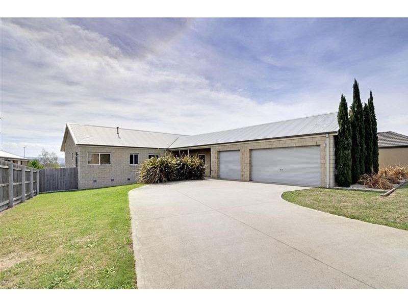 12 Wellington Drive, Traralgon VIC 3844