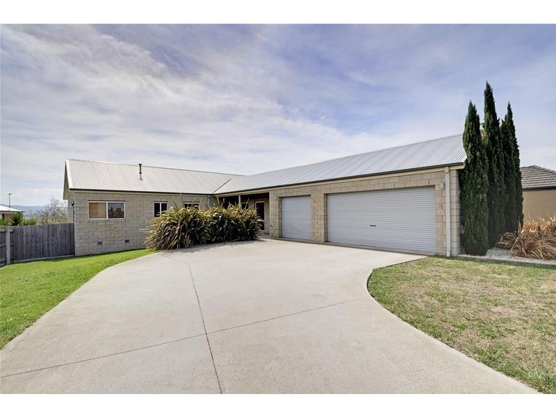 12 Wellington Drive, Traralgon VIC 3844