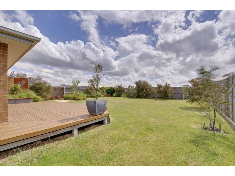 10 Newry Drive, Traralgon VIC 3844