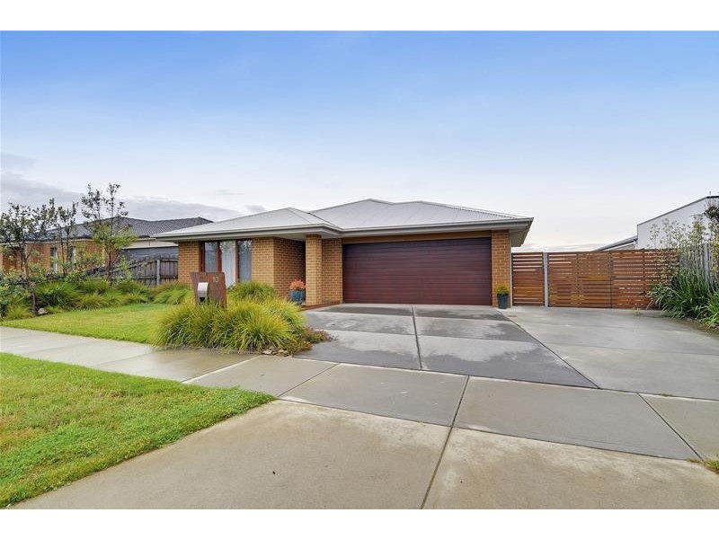 10 Newry Drive, Traralgon VIC 3844