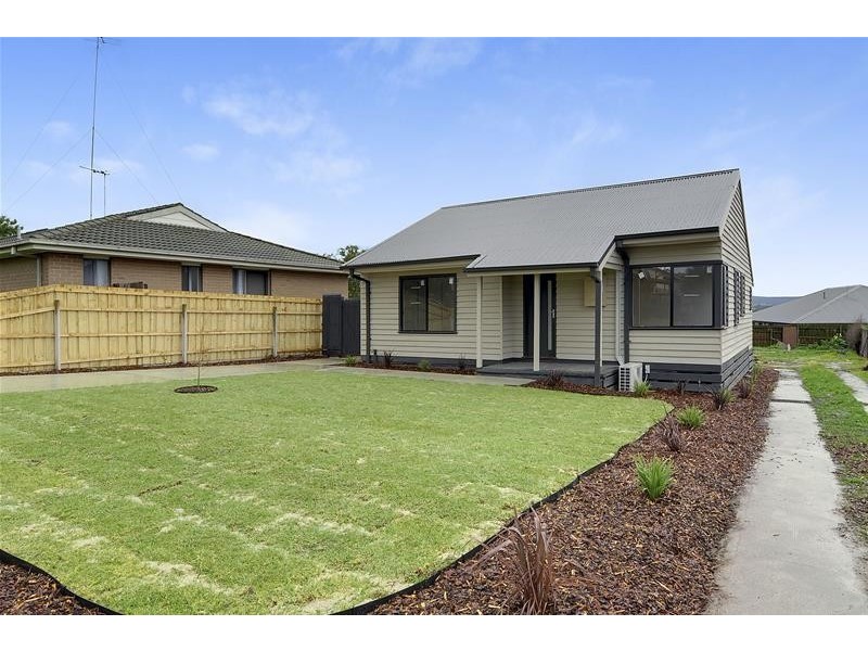 18 Chenhall Crescent, Traralgon VIC 3844