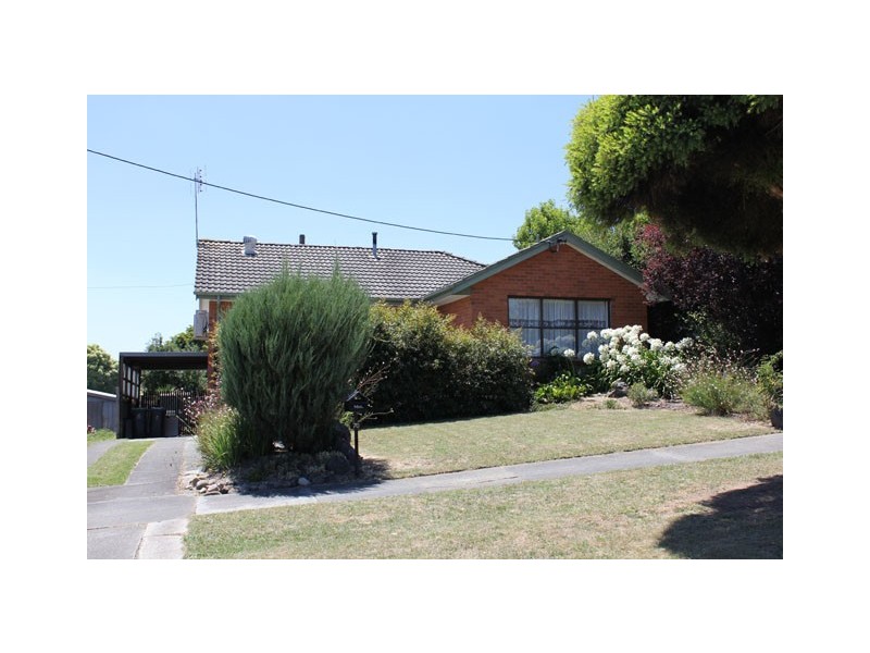 70 McDonald Way, Churchill VIC 3842