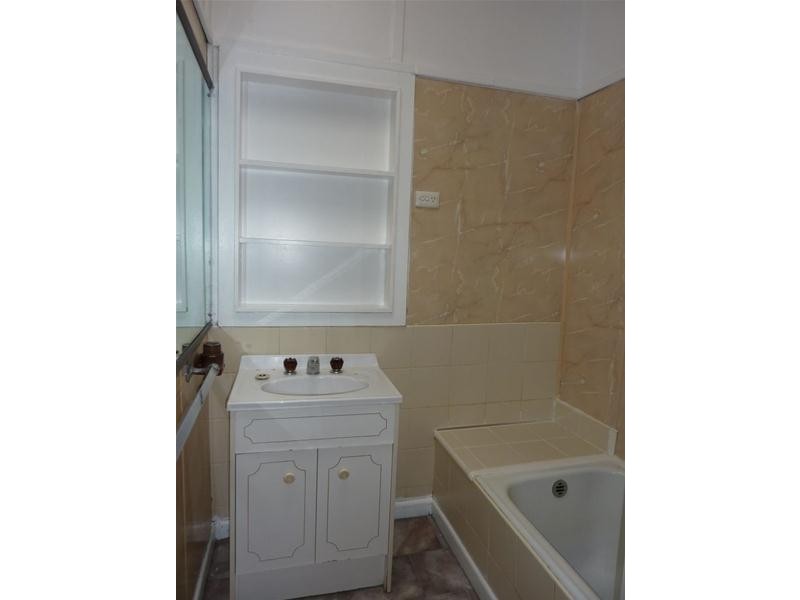 8 Donald Street, Morwell VIC 3840