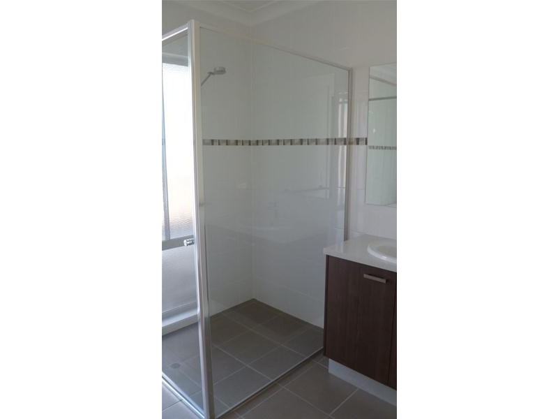 24 Roscommon Drive, Traralgon VIC 3844