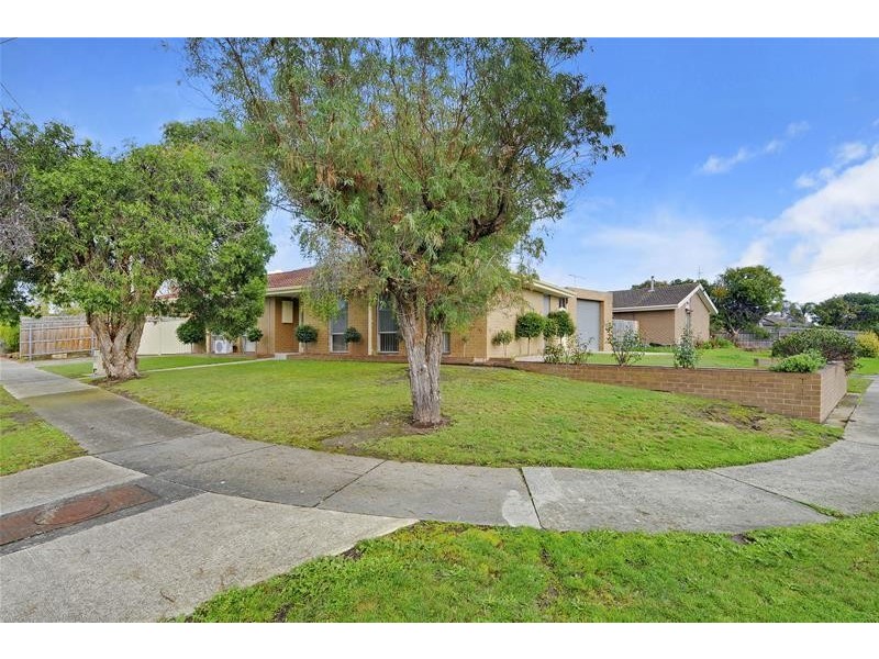 39 Hawthorn Crescent, Churchill VIC 3842