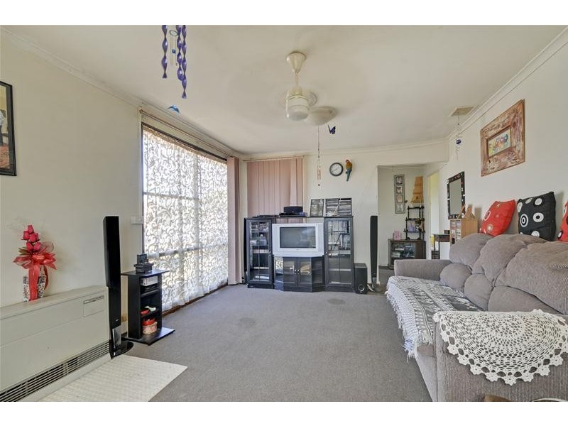 13 Beattie Crescent, Morwell VIC 3840