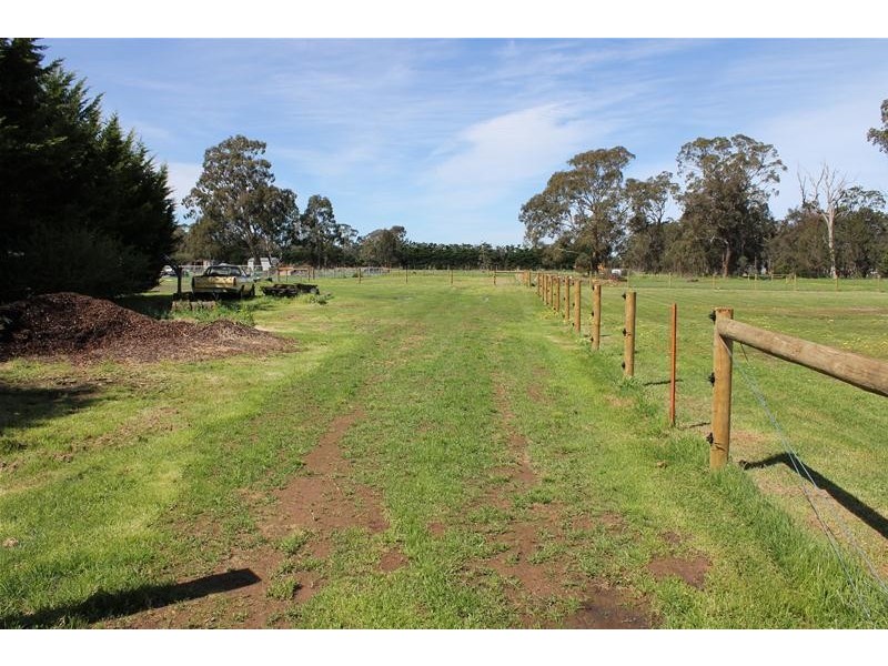 40-46 Stringers Road, Toongabbie VIC 3856