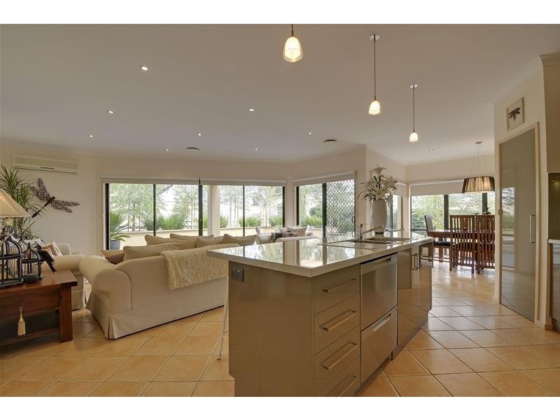 12 Nicholas Court, Traralgon VIC 3844