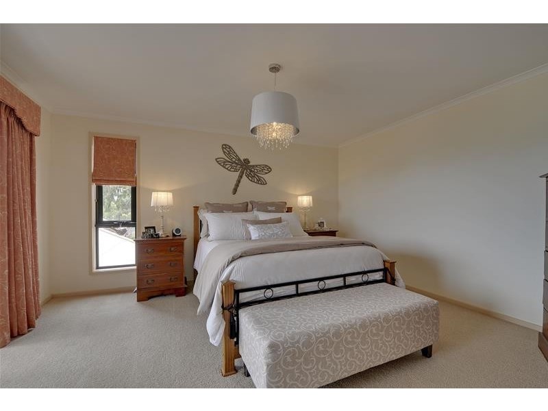 12 Nicholas Court, Traralgon VIC 3844