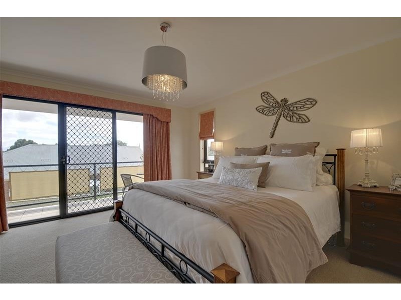 12 Nicholas Court, Traralgon VIC 3844