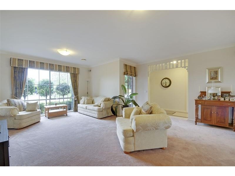 14 Blaxland Court, Traralgon VIC 3844