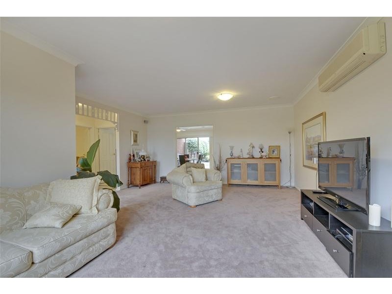 14 Blaxland Court, Traralgon VIC 3844