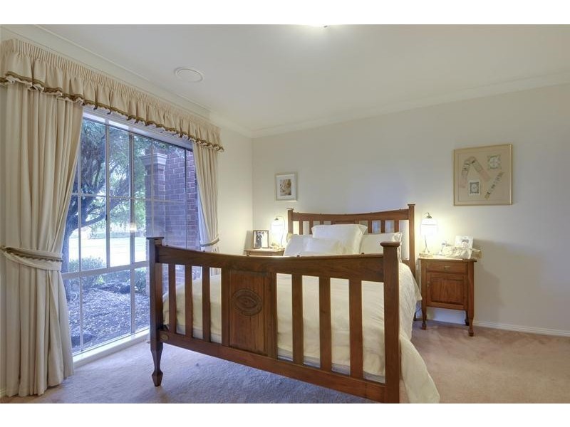 14 Blaxland Court, Traralgon VIC 3844