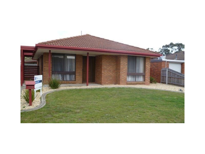 10B Swallow Grove, Traralgon VIC 3844