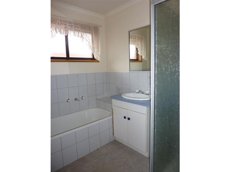 10B Swallow Grove, Traralgon VIC 3844