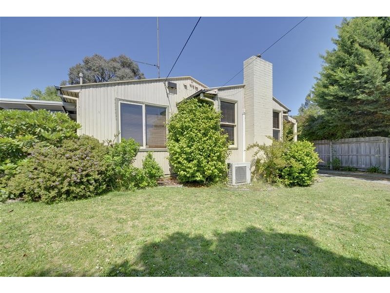33 Retford Street, Newborough VIC 3825