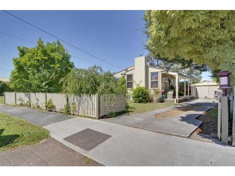 33 Retford Street, Newborough VIC 3825