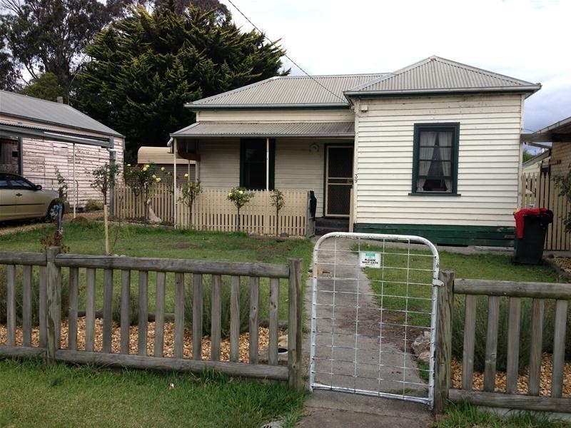 39 Main Road, Gormandale VIC 3873