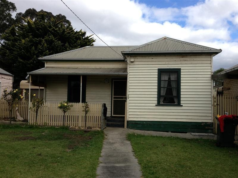 39 Main Road, Gormandale VIC 3873