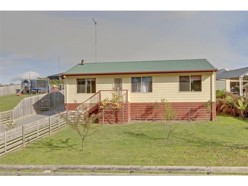 8 Ikara Way, Churchill VIC 3842