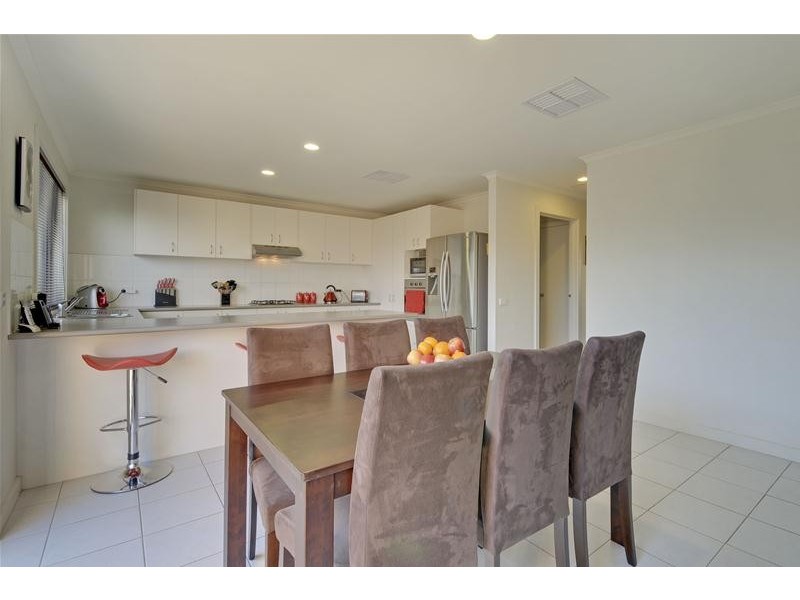 14 Lawn Avenue, Traralgon VIC 3844