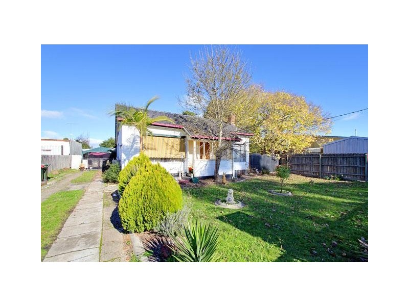 11 Gilmour Street, Traralgon VIC 3844