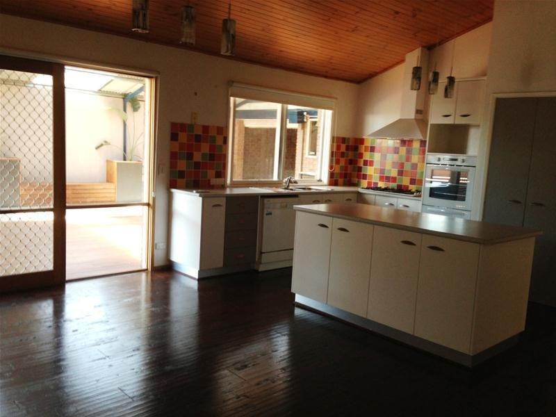 9 Karri Court, Traralgon VIC 3844