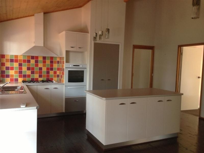 9 Karri Court, Traralgon VIC 3844