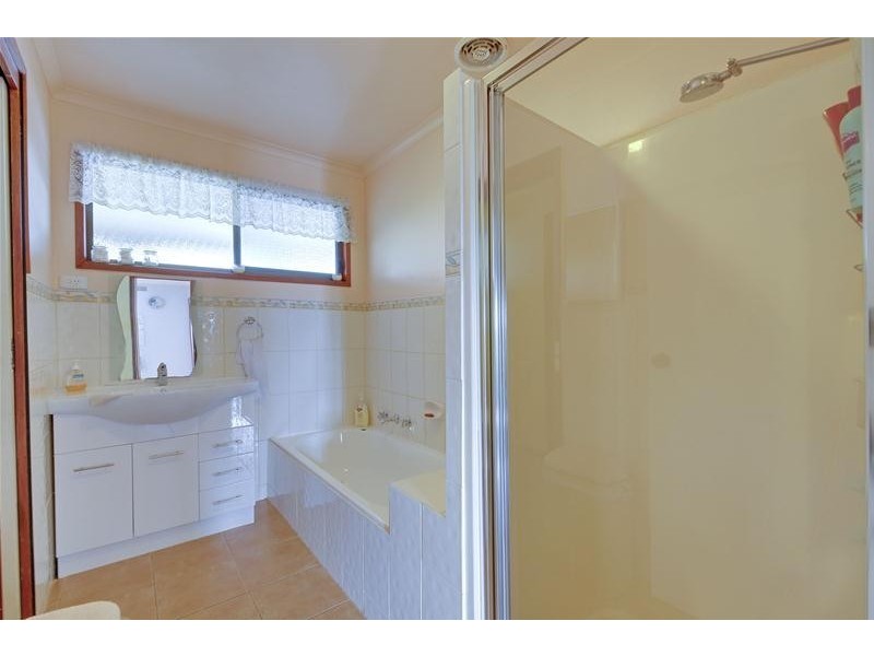 124 Stradbroke Road, Gormandale VIC 3873