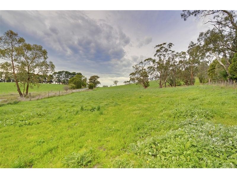 124 Stradbroke Road, Gormandale VIC 3873