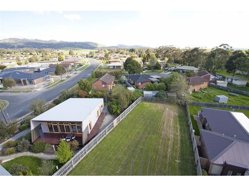8 Condowie Court, Churchill VIC 3842