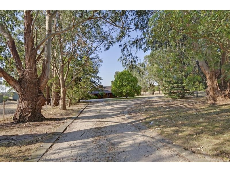 6 Wright Court, Rosedale VIC 3847