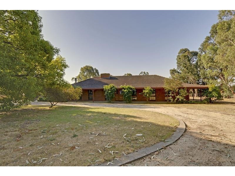 6 Wright Court, Rosedale VIC 3847