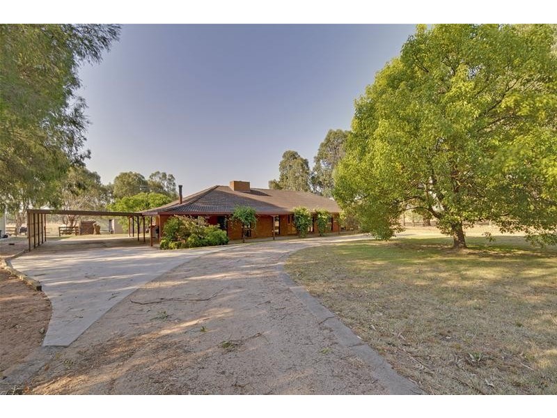 6 Wright Court, Rosedale VIC 3847