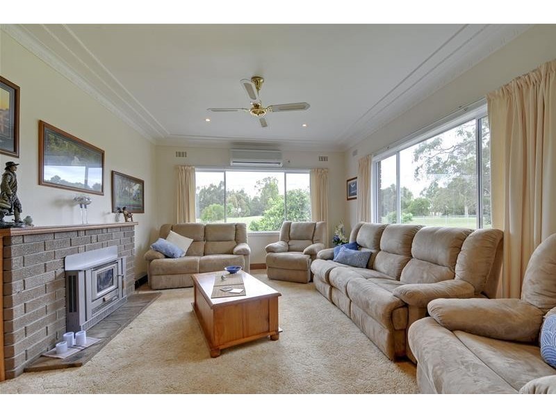 61 Old Flynn Road, Flynn VIC 3844