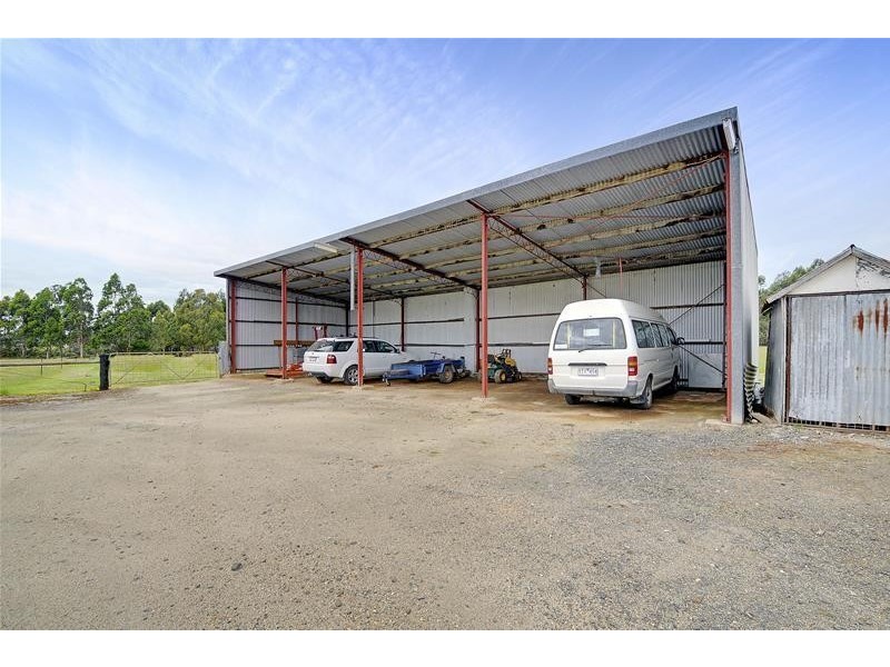 61 Old Flynn Road, Flynn VIC 3844