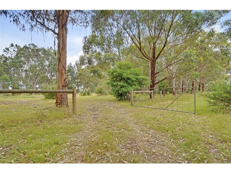 61 Old Flynn Road, Flynn VIC 3844